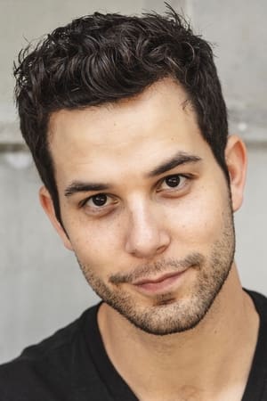 Skylar Astin