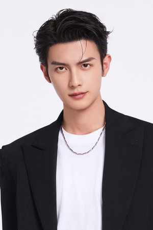 白客合作演员陈鹤一